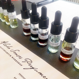 Perfumer's Workshop logo